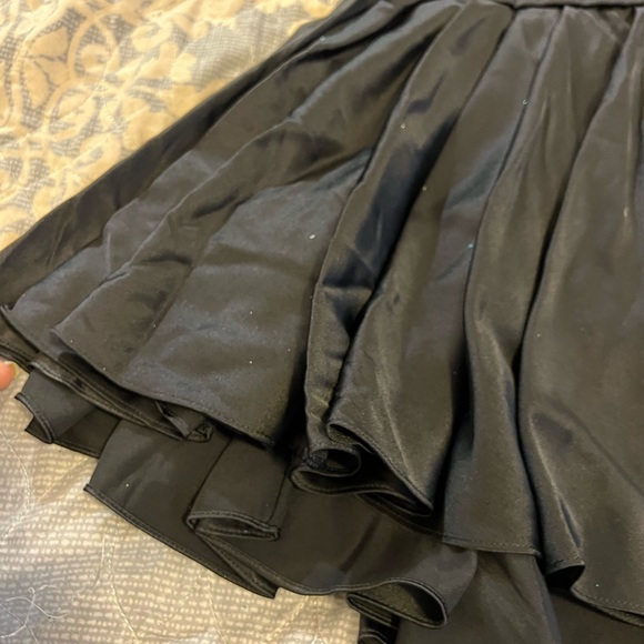 ZAC POSEN ❤️💋FUN SEXY FLIRTY SKIRT💋❤️SIZE COLOR BLACK SILK BLEND FLOWY 6 542 - Picture 13 of 16